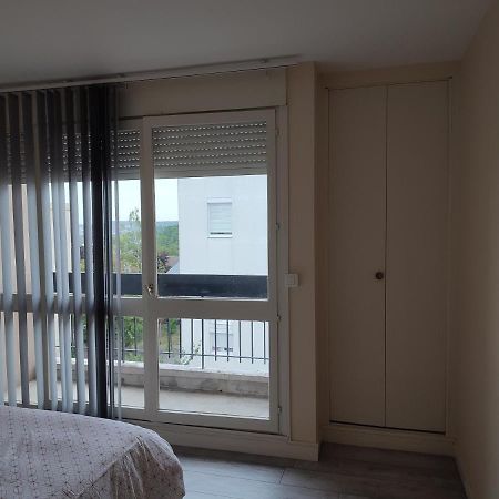 Grand Et Superbe Appartement Proche Paris Creil Exterior foto