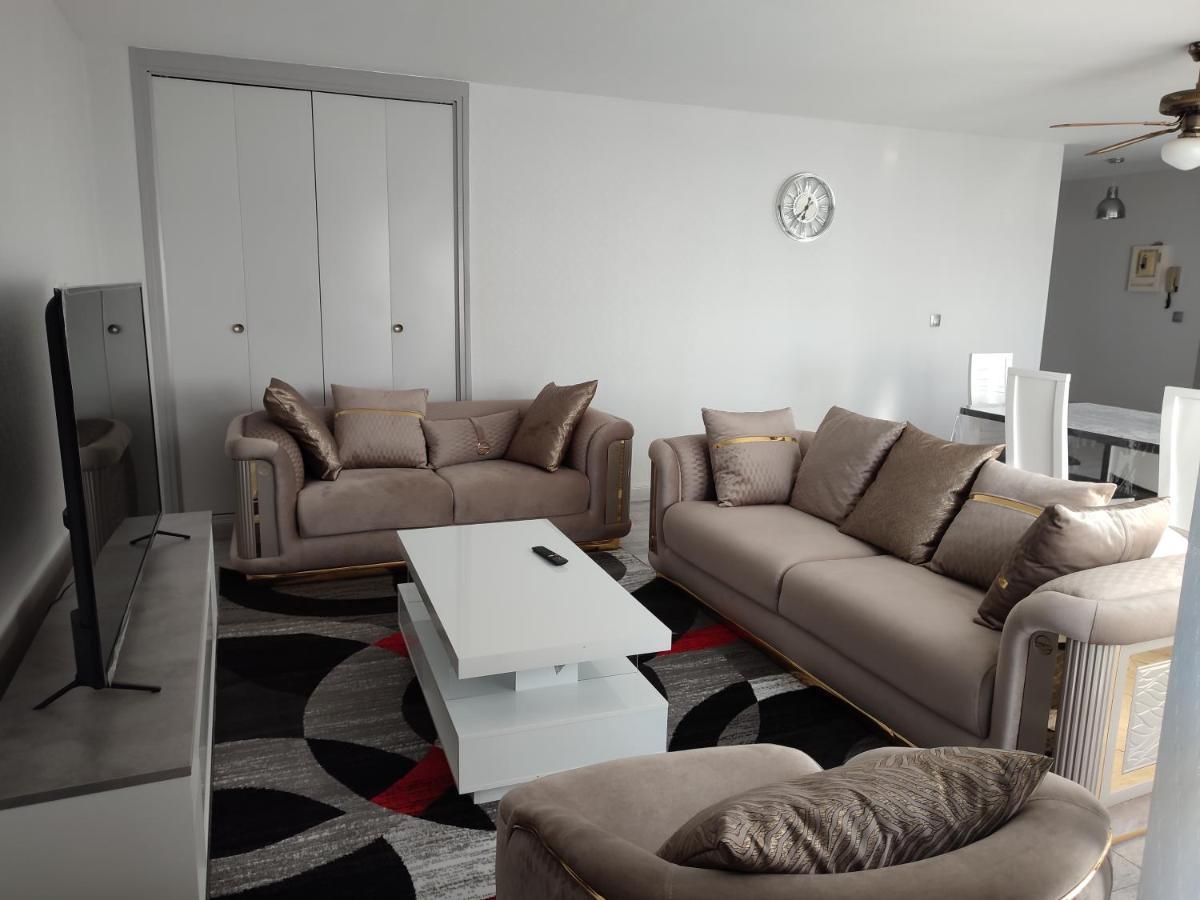 Grand Et Superbe Appartement Proche Paris Creil Exterior foto