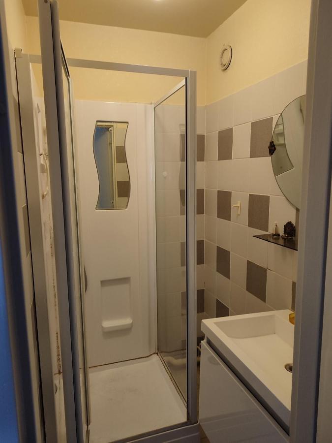 Grand Et Superbe Appartement Proche Paris Creil Exterior foto